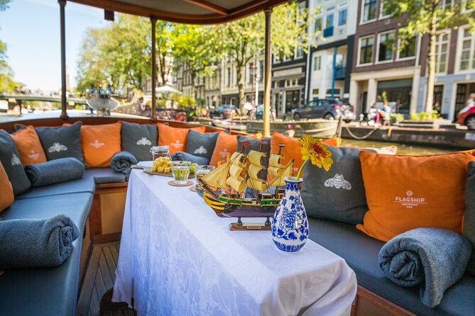 Amsterdam Canal Cruise in Classic Salon Boat With Drinks and Cheese - A classic salon boat: your comfy base for canals and conversation