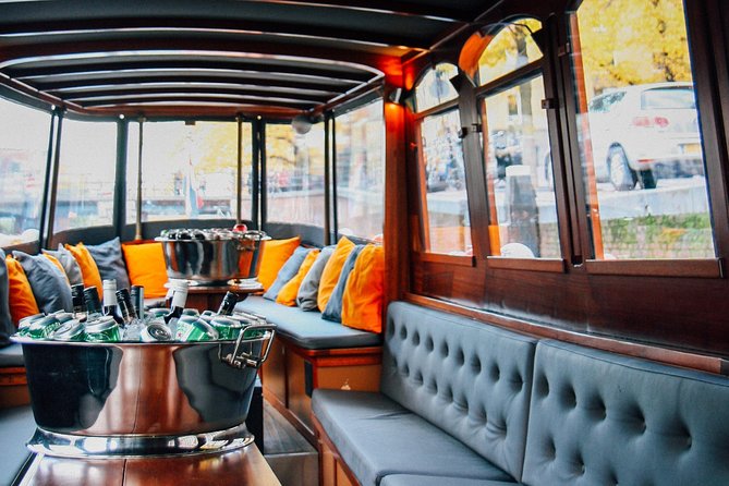 Amsterdam Canal Cruise in Classic Salon Boat With Drinks and Cheese - Drinks and Dutch cheese: simple, satisfying, and very Amsterdam