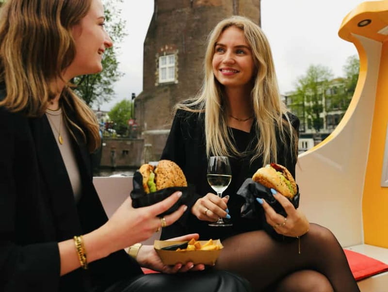 Amsterdam canal cruise with culinary burger or cheese & wine - 75 or 90 minutes on the canals: what the experience feels like