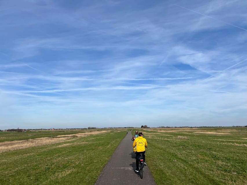 Amsterdam: Dutch Countryside E-Bike with Cheese & Clogs - Broek in Waterland: The Cute Town Stop That Isn’t Rushed