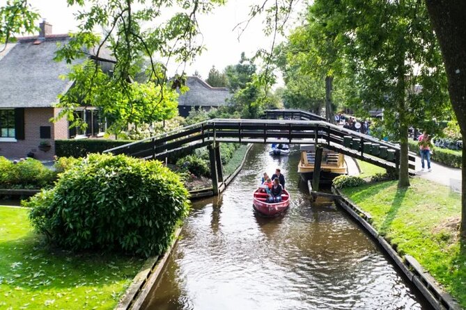 Amsterdam: Giethoorn Tour Scenic Cruise, Cheese & Free Time - Quick hits before you go