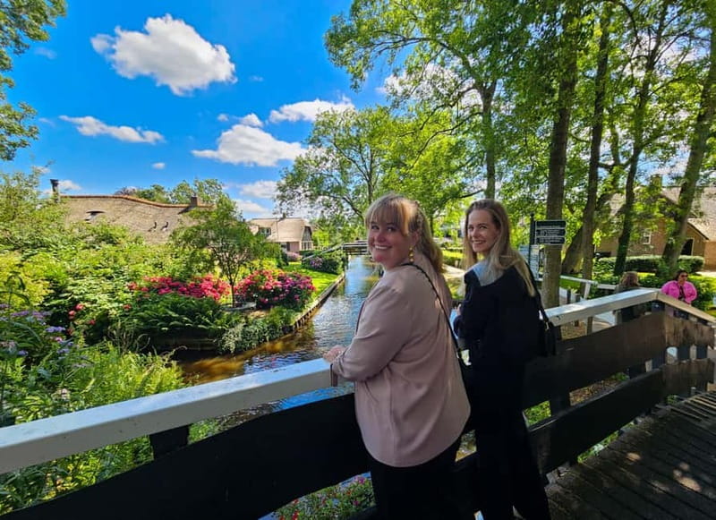 Amsterdam: Live GuideD Giethoorn Boat Tour & Cheese Platter - The 1-Hour Canal Cruise and Cheese Platter
