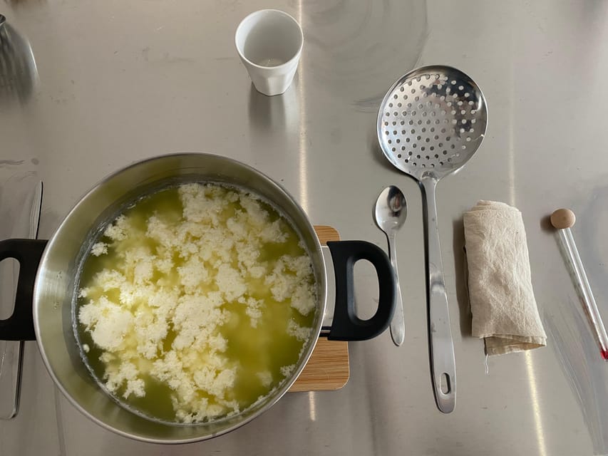 Amsterdam: Make your cheese next to De Hallen - Add herbs and spices: turn instructions into your own flavor