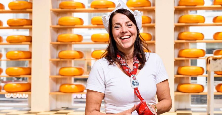 Amsterdam: Premium Henri Willig Cheese Tasting Experience - What You’ll Taste: 10 Gouda Pieces With Dips, Mustard, and Crackers