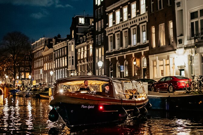 Amsterdam Small-Group Evening Canal Cruise Including Wine, Craft Beer, Cheese - Timing: why night lighting works so well here