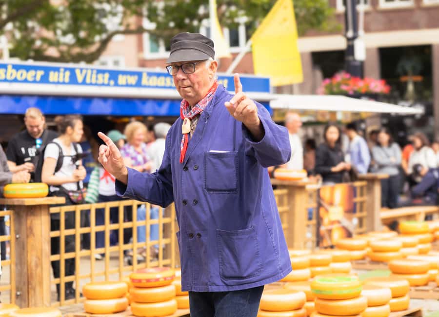 Amsterdam: Traditional Cheese Market Tour to Alkmaar - From Overhoeksplein to Alkmaar: how the day actually flows