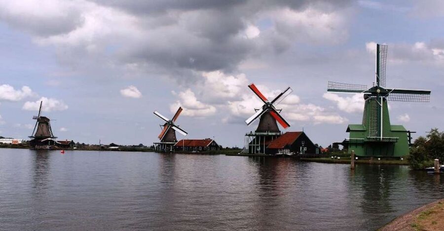 Amsterdam: Volendam, Windmill, and Cheese Farm Private Tour - From Amsterdam pickup to a “small town” rhythm