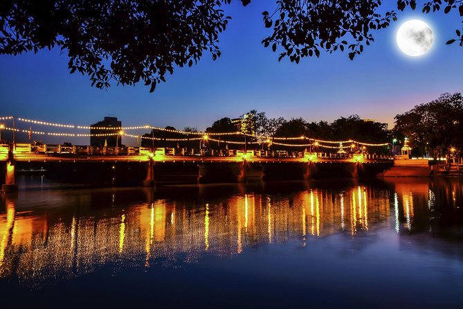 Amsterdam Wine and Cheese Evening Cruise - FAQ