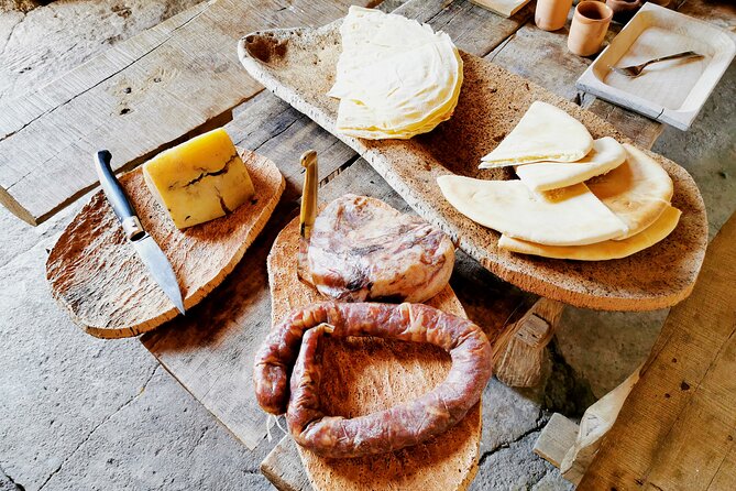 Archeology, visit to a vineyard and wine and pecorino cheese tasting - Key highlights worth noting