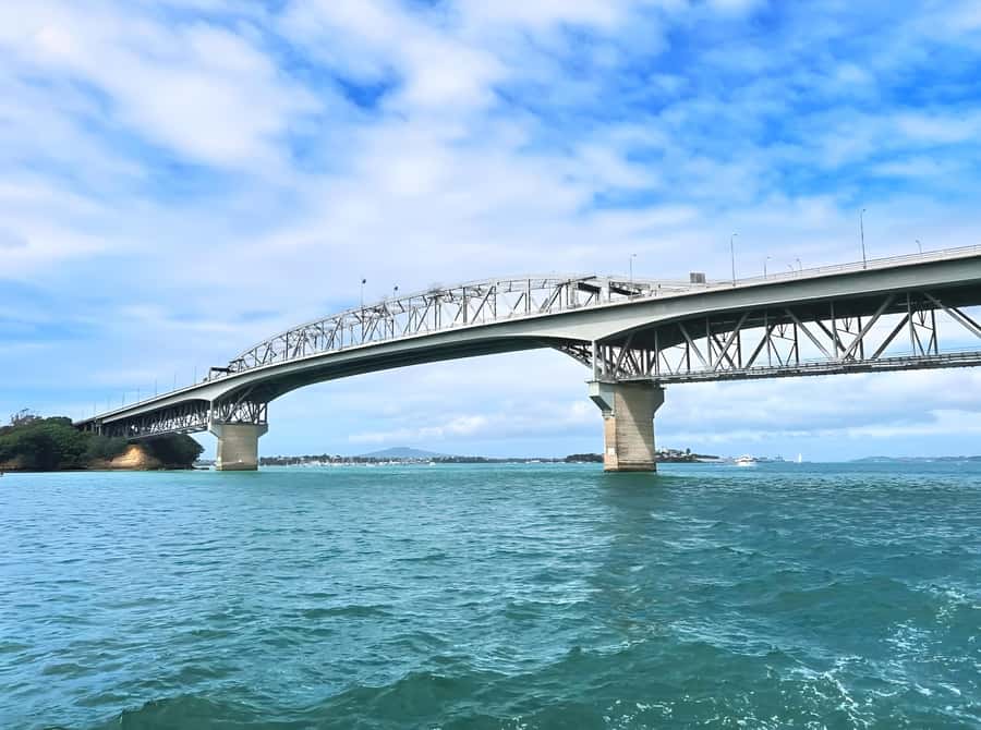 Auckland: Scenic Wine and Cheese Harbour Cruise - Sights Along the Route: Rangitoto, Harbour Bridge, and Bean Rock