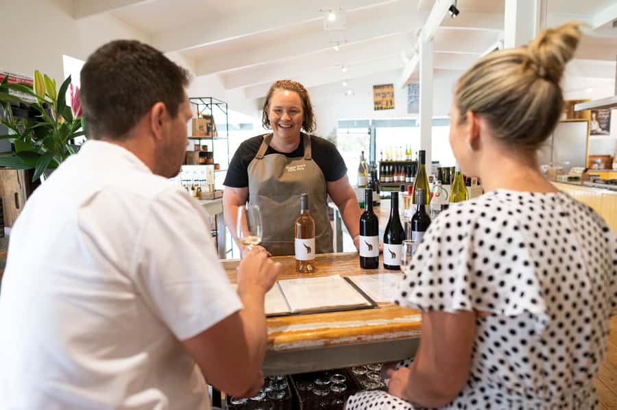 Barossa Valley: Maggie Beer's Wine Tasting & Cheese Platter - Choosing Your Glass: How to Decide Without Overthinking