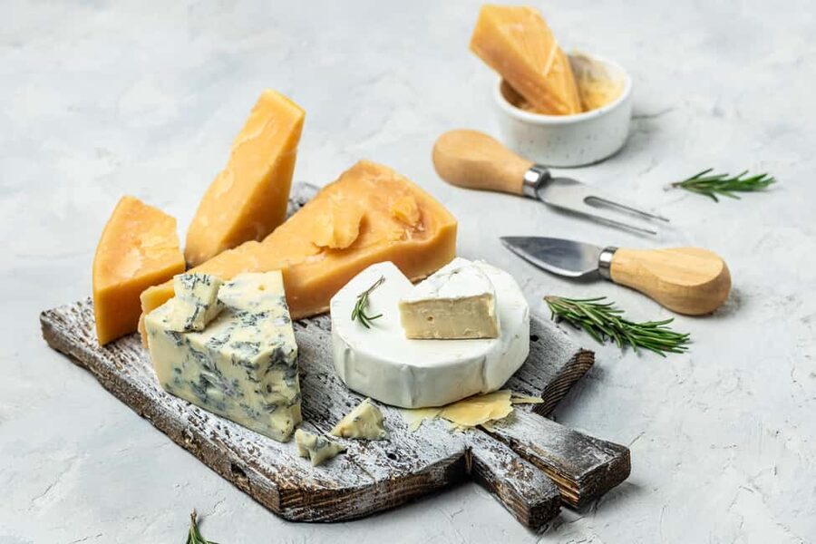 Basel: Local Cheese Tasting Tour with a Cheese Sommelier - Young vs Aged: How You Start to Taste Basel Differently