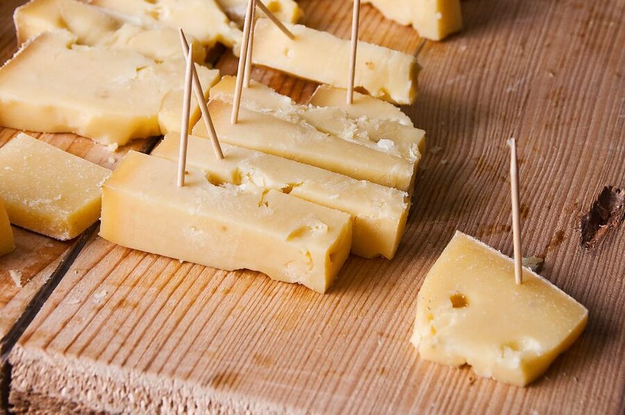 Bern: Gruyères Cheese and Cailler Chocolate Tasting Tour - Who this tour is best for (and who might want something else)
