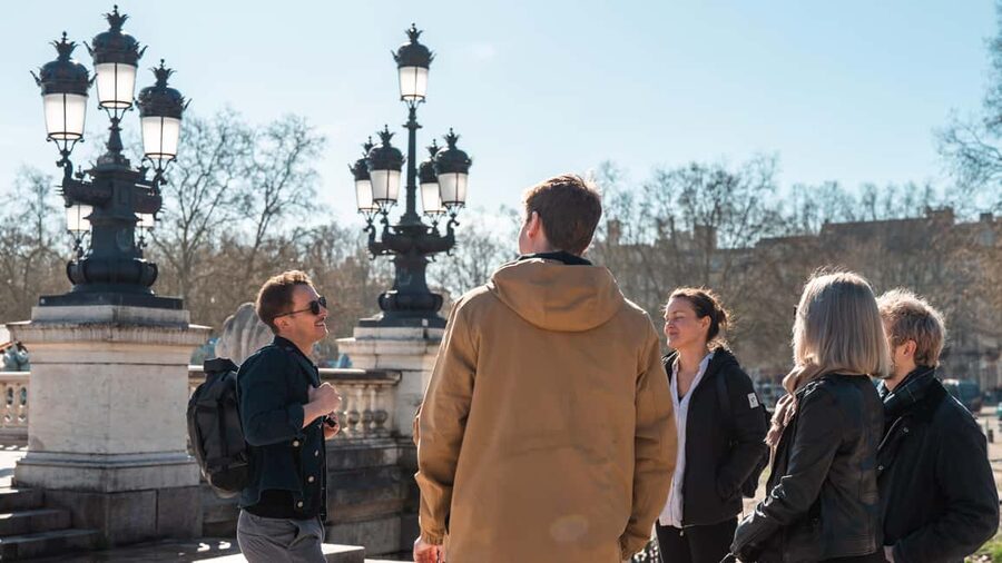 Bordeaux Afternoon Food Tour : Sweets, Wine and Cheese - Who should book this tour (and who should think twice)
