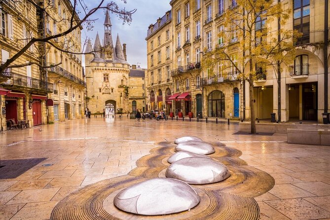 Bordeaux Night Walk Ending with Delicious wine & cheese Tasting - Price and value: is $168.58 worth it?