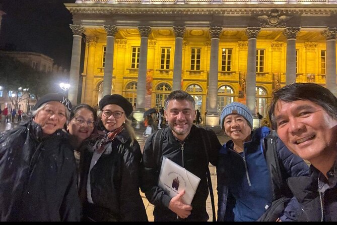 Bordeaux Night Walk Ending with Delicious wine & cheese Tasting - Who this Bordeaux night walk fits best