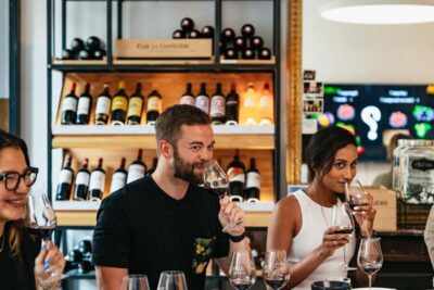 Bordeaux: Wine Masterclass with Cheese and Charcuterie Board - The tasting lineup: white, five reds, then left bank vs right bank