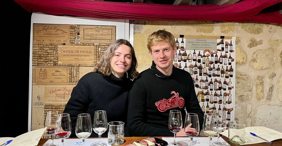 Bordeaux wines : tasting with 4 white wines and cheeses - Finding Your Way to Av. Thiers (and settling in fast)
