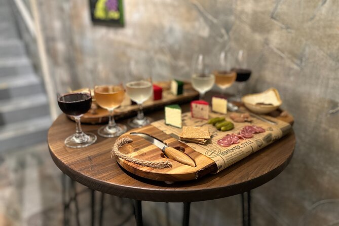 British Wine and Cheese Tasting Experience in City of Bath - The guided intro: learning how to taste (and why British wine is different)