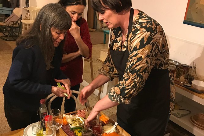 Build A Catalan Charcuterie Cheese Board & Wine Pairing (V/VG Options) - Vegetarian and Vegan Options: What to Ask For
