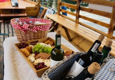 Bydgoszcz: River Cruise with local Wine and Cheese Tasting - Meeting at Wyspa Młyńska and boarding the Fryc