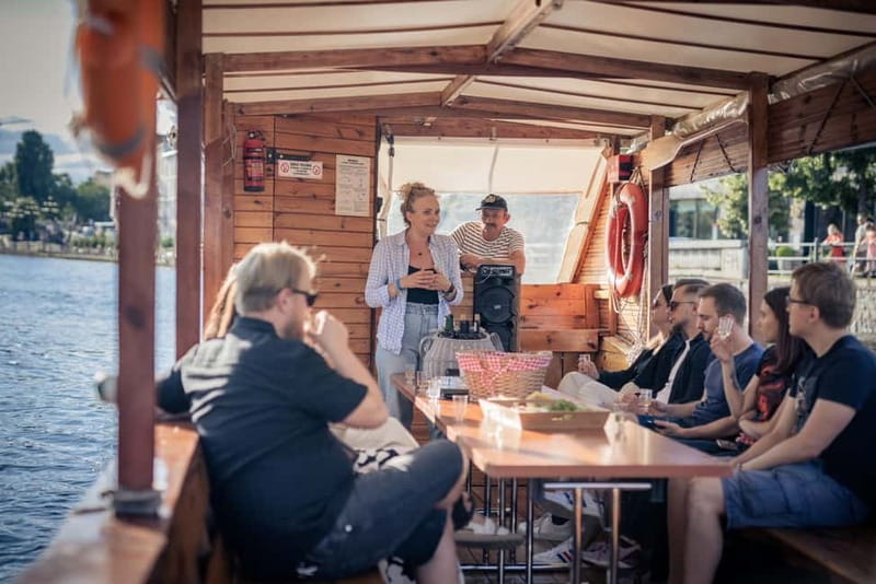 Bydgoszcz: River Cruise with local Wine and Cheese Tasting - Old Port and granaries: Bydgoszcz’s signature waterfront