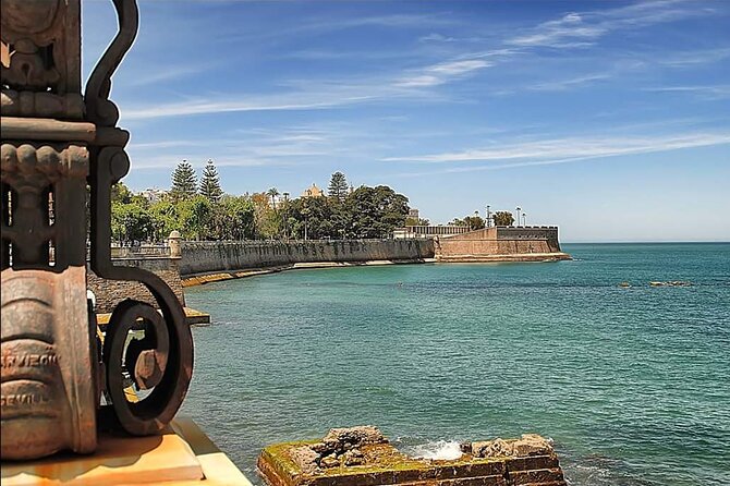 Cadiz Shore Excursion: Scenic & walking tour with cheese and sherry tasting - The walking part: Old Town squares, corners, and quick city facts