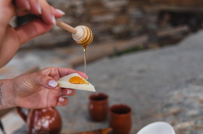 Cheese and Wine Tasting (Guided Tour INCLUDED) - Practical tips for a smooth tasting day on Ios