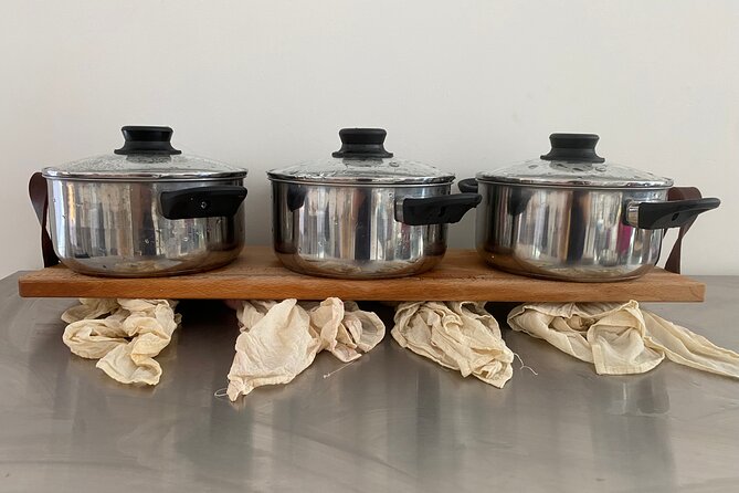 Cheese making workshop next to De Hallen, heart of Amsterdam - The tasting and drink: why the last hour matters