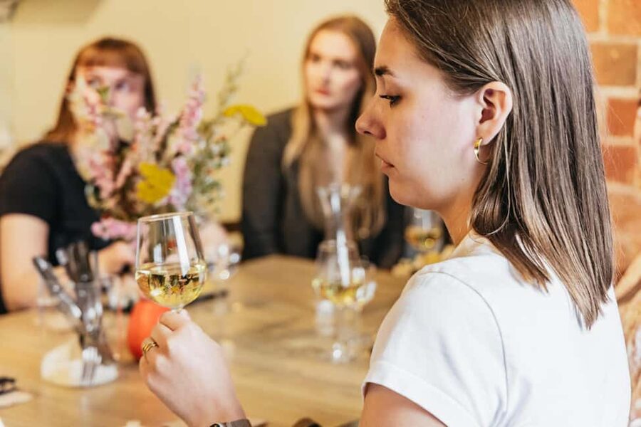 Cheese & Wine Tasting in Montmartre with Local Cheesemonger - Price and Value: Is $70 Fair for Cheese and Wine in Paris?