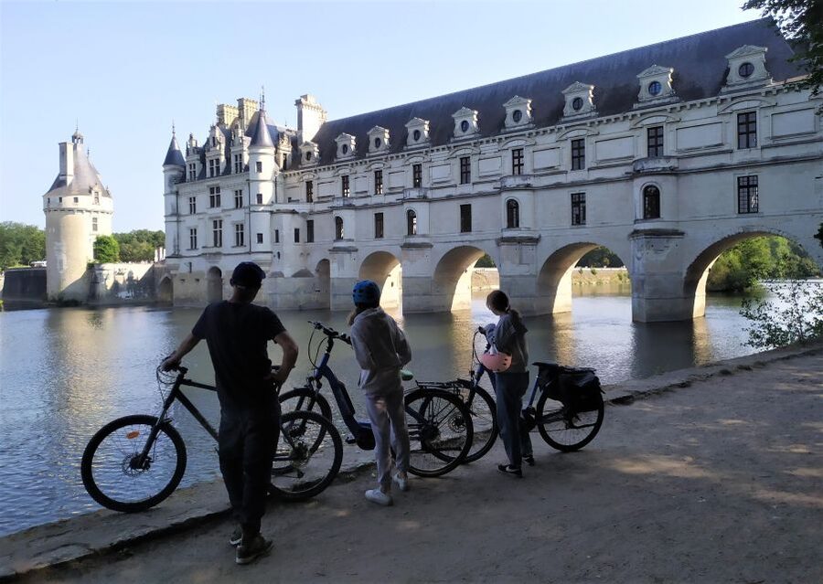 Chenonceau: guided ebike ride and wine & cheese picnic lunch - Group size, guide style, and why Clément matters