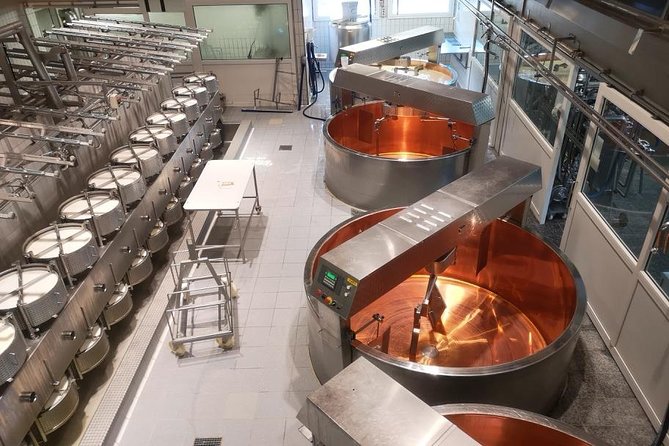 Chocolate, Cheese and Wine Tour in Luzern region - The chocolate stop: more than a sweet souvenir