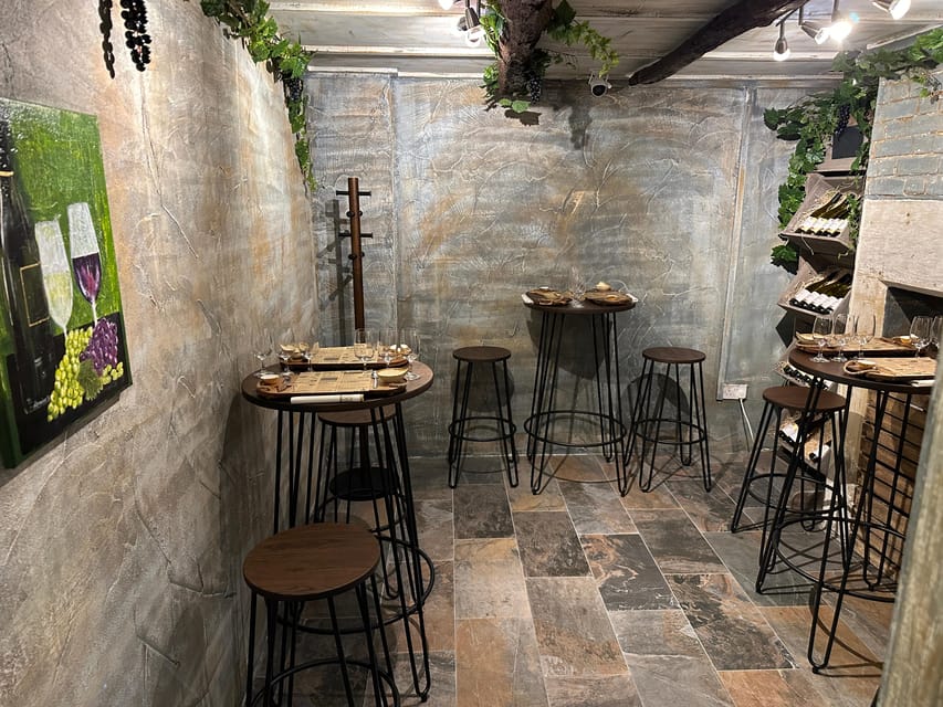 City of Bath: British Wine and Cheese Tasting Experience - Meeting point to takeaway: what happens upstairs in the shop