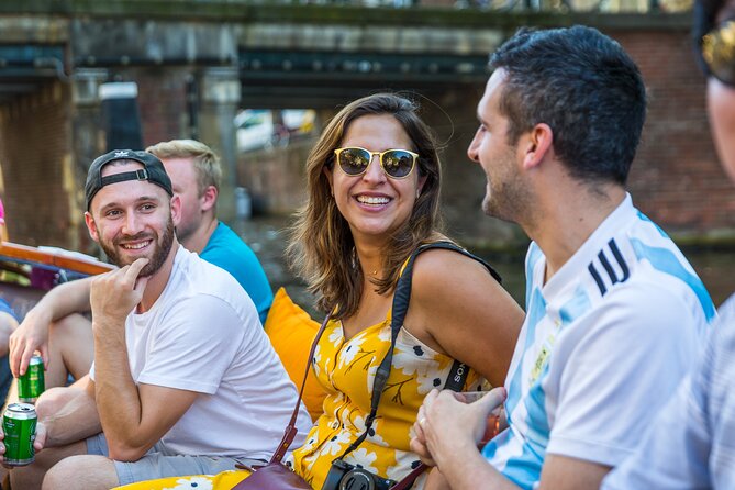 Classic Salonboat Tour in Amsterdam Including Cheese and Wine - Leidseplein, Spiegelkwartier, and the art-and-galleries view