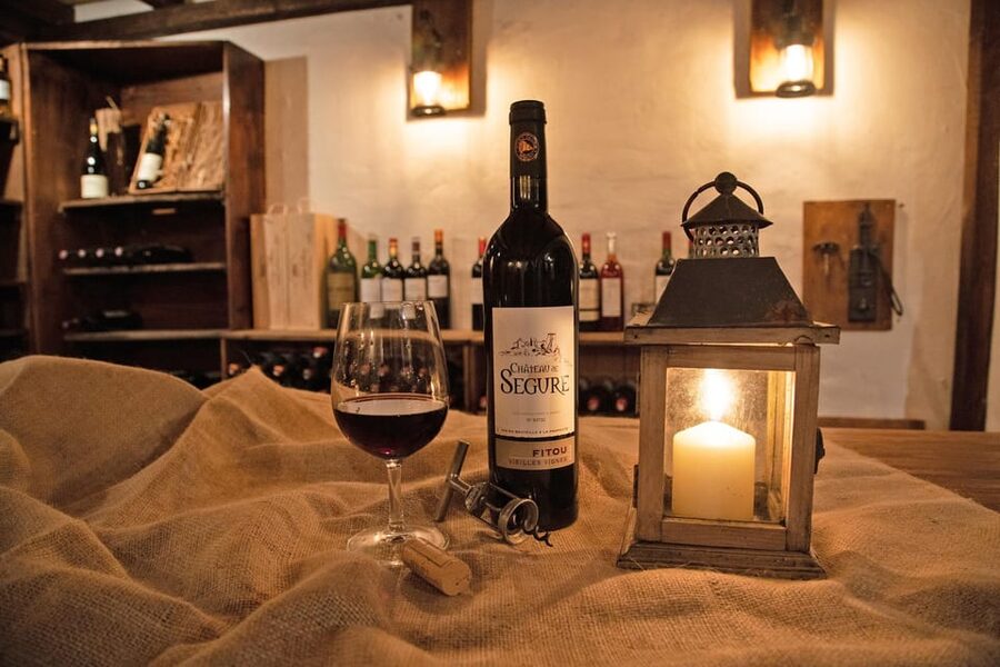 Cologne-Nippes: Cheese and wine with champagne and Grand Cru - The Grand Cru finish: why the last pour feels like a payoff