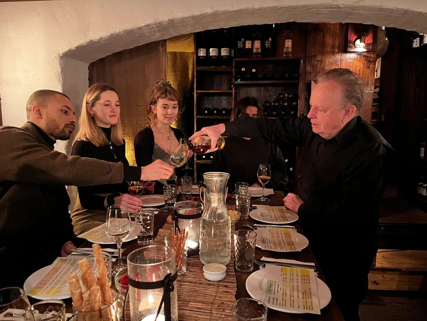 Cologne-Nippes: Gourmet wine tasting with cheese platter - Timing, pacing, and language: plan around German