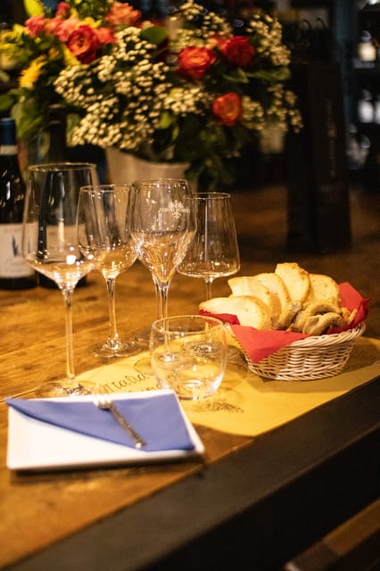 Como: Wine Tasting Experience with Cheese and Cold Cuts - Should you book this Como wine-and-food tasting?