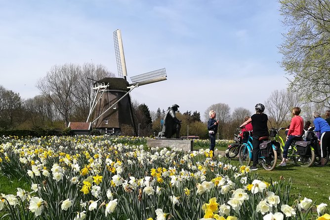 Countryside Bike Tour from Amsterdam: Cheese, Clogs & a Windmill - The Guides Matter More Than You’d Think