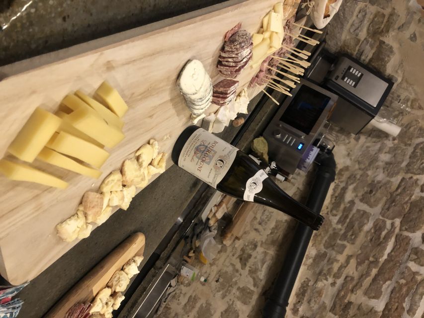 Dijon: Cheese and Burgundy Wine Tasting Workshop - Burgundy wine basics you can use immediately