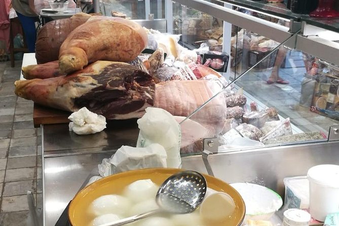 DISCOVER SORRENTO, food &Walking tour . Lemons-cheese&olive oil - The Cheese Maker Stop: Why It’s More Than a Sample Table