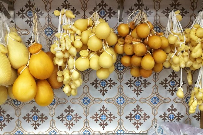 DISCOVER SORRENTO, food &Walking tour . Lemons-cheese&olive oil - Getting Oriented at Piazza Torquato Tasso (Then Heading Into the Lanes)