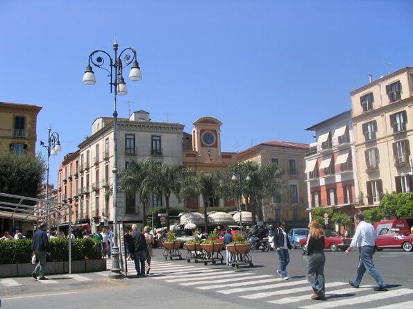 Discover Sorrento with food tasting and walking Tour - Key things to know before you go