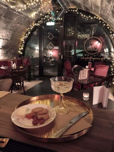 Edinburgh: English Wine and Scottish Cheese Tasting - The Blind Tasting Format That Actually Teaches You