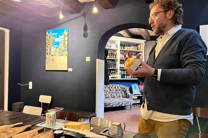 Exclusive Cheese Walk & Dutch Wine Discovery - North Church area to the Jordaan: Amsterdam neighborhoods as context