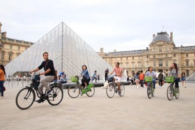 First Day Bike Tour, Top Sights, hidden gems, Wine&Cheese picnic - Starting at 2 Rue de Richelieu: Easy to Find, Easy to Return