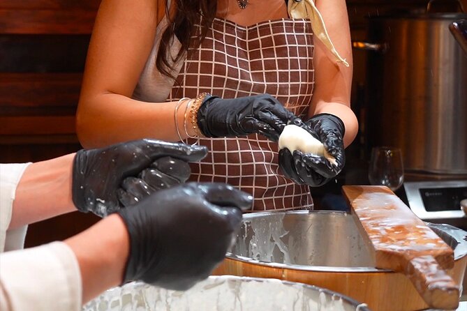 Florence: Mozzarella Cheese Making with Wine and food Tastings - Wine tasting after cheese: organic vs conventional