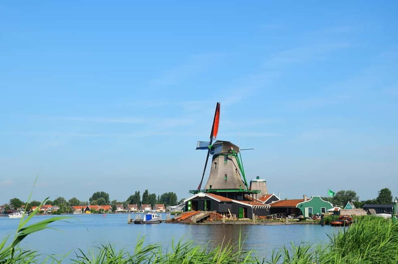 From Amsterdam: Volendam and Zaanse Schans Tour with Cheese - Old-Farm Dutch Cheese Rolls: What the Tasting Teaches You