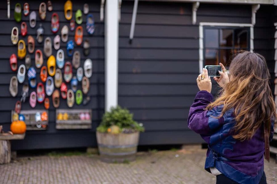 From Amsterdam: Volendam and Zaanse Schans Tour with Cheese - Price and Value: Is This Worth $40?