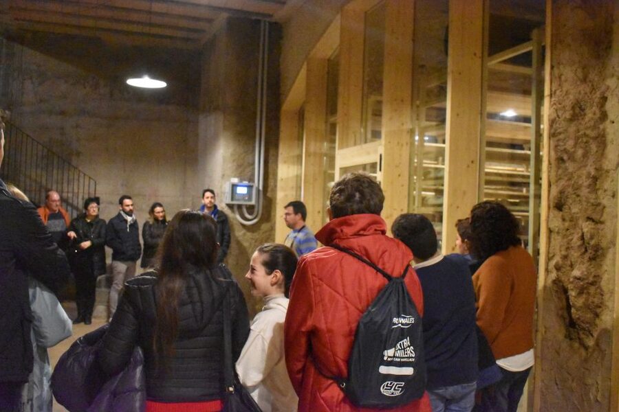 From Valencia: Guided Cheese Factory Tour with Wine Tasting - Vera de Estenas Winery with Edu: vineyards, how wine gets made, then tasting