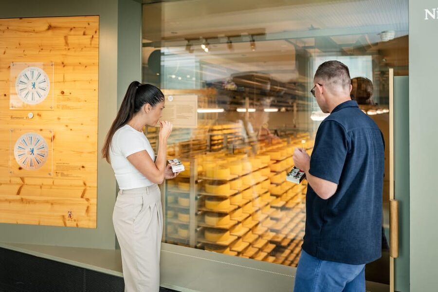 From Zurich: Chocolate and Cheese Tour in Appenzell - Appenzell (or Saint Gallen): Short Town Time for Photos and Real Swiss Atmosphere